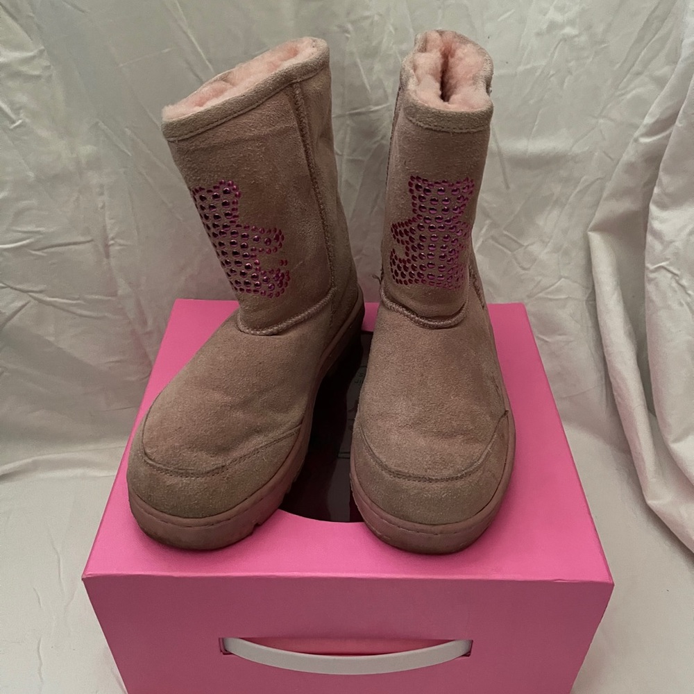 Little Laundry Snuggy bear furry pink boots size 2